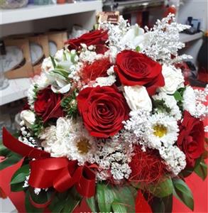 EMA obrt za proizvodnju i prodaju cvijeća, vl. Ivana Štefulj Efendić-Cvjećarnica Ema FLOWER ARRANGEMENTS FOR ALL OCCASIONS: WEDDINGS, BAPTISMS, COMMUNIONS, CONFIRMATIONS AND FUNERALS