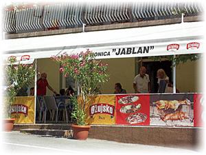 GOSTIONICA JABLAN, VL. IVAN GALETIĆ - Restoran Jablan Senj - Smještaj u sobama Senj LAMB ON THE SPIT